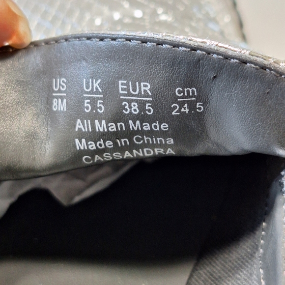 Franco Sarto Cassandra Metallic Silver Snake Print Faux Leather Loafers Size: 8 - Picture 13 of 14